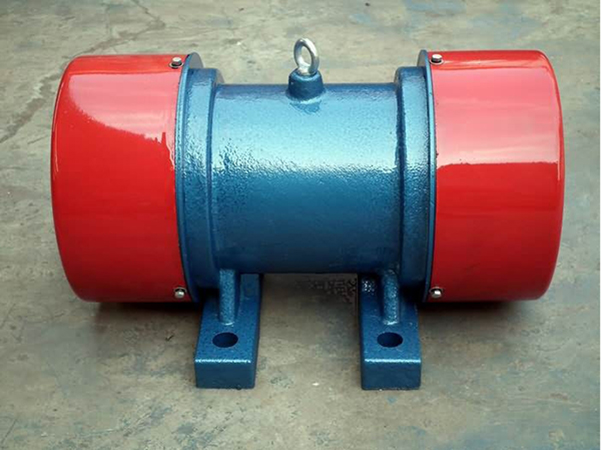 振動(dòng)篩上的振動(dòng)電機(jī)壽命縮短的原因是什么？